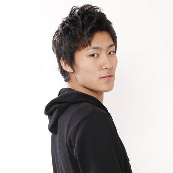 松谷鷹也